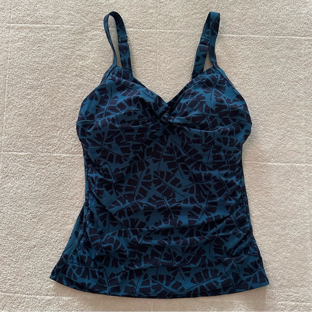 L.L. Bean Navy & Blue Leaf Print Tankini Swim Top w/ gathered ruched sides 10